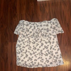 𝅺off The Shoulder Floral Boutique Top